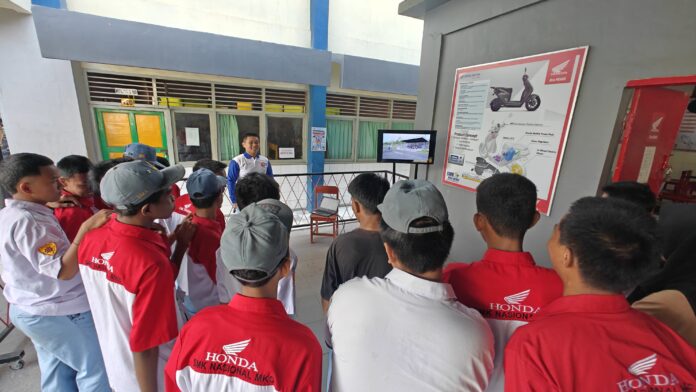 b8d02313-aa1e-4a35-81a1-307a7f499d8c