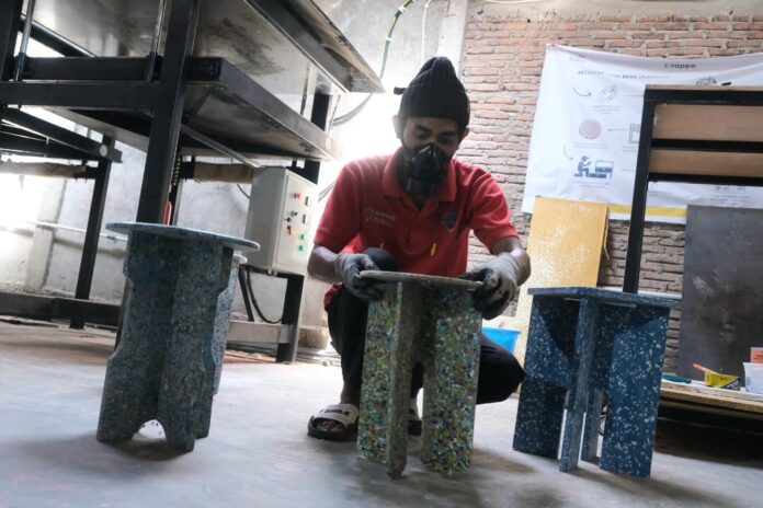 sampah plastik1