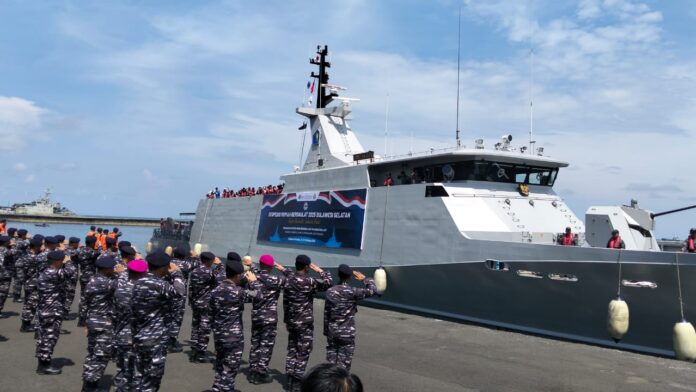 KRI Marlin 877