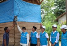 Semangat Hari Pahlawan, Donasi Insan PLN Bantu Terangi Masyarakat di Konawe