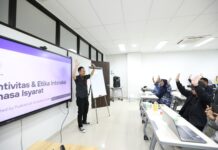 Poltekpar Makassar Gelar Pelatihan Pelayanan Prima dan Bahasa Isyarat